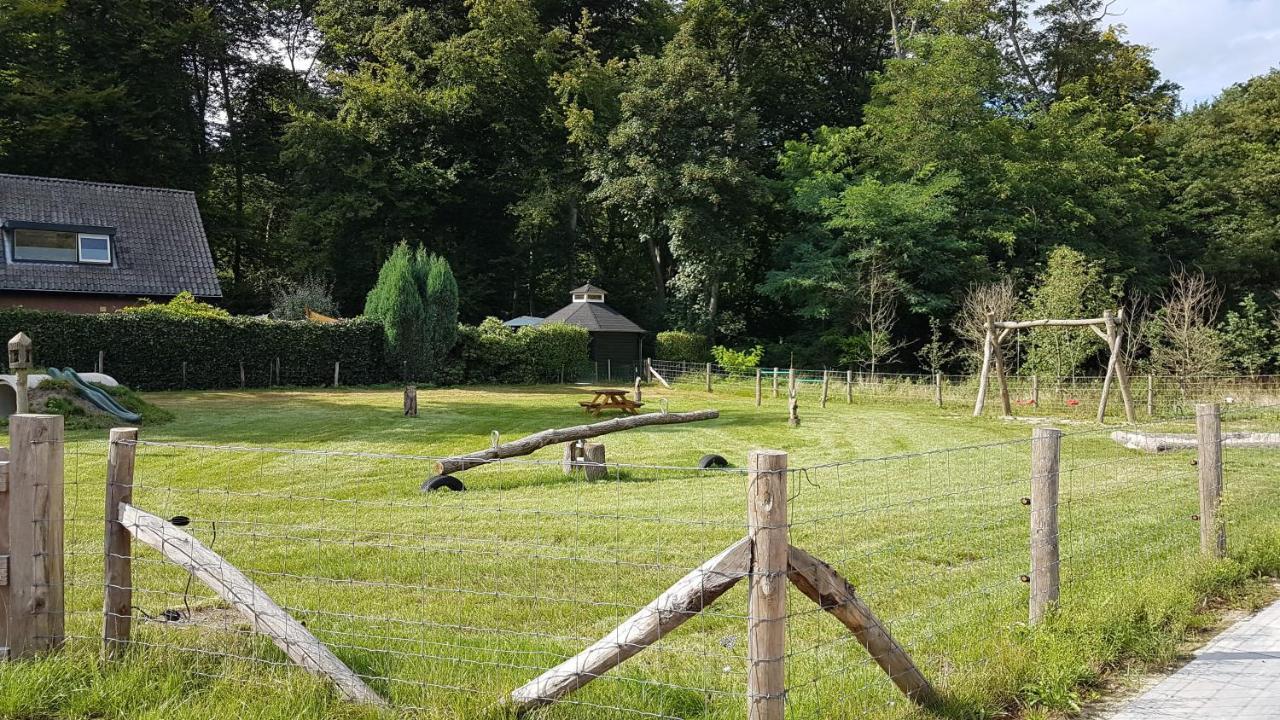 Villapark Ehzerburg Алмен Екстериор снимка